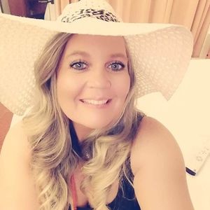 Meet your Posher, Christie